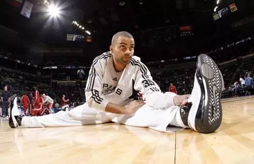 说到油漆区飙车，我只服托尼帕克