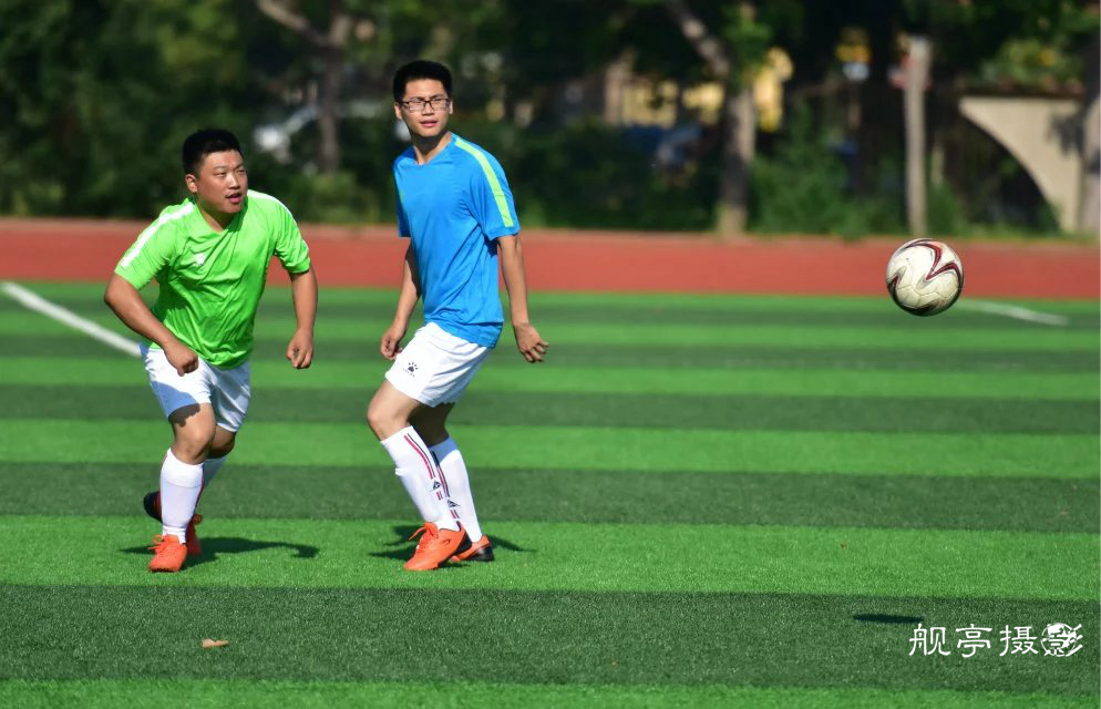 业余足球比赛,业余足球队怎么参加职业比赛