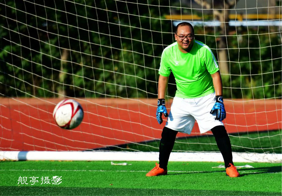 业余足球比赛,业余足球队怎么参加职业比赛