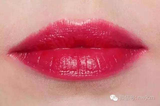 香奈儿口红三支套装试色,看了又看银珠的口红