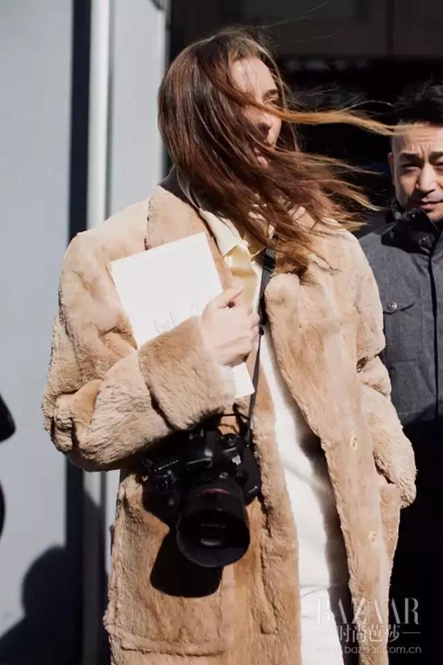 驼色呢大衣推荐,卖的很贵的大衣