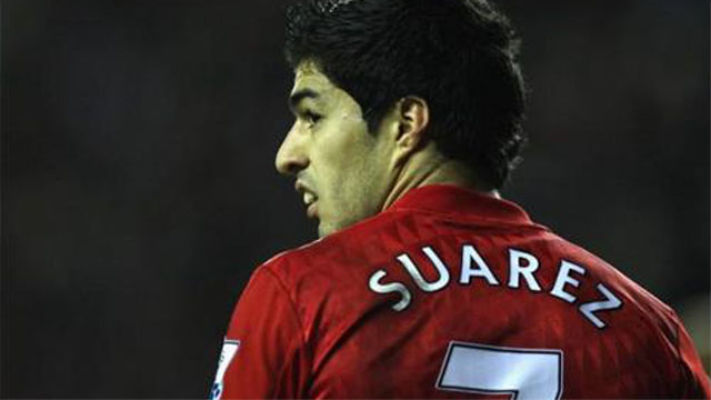 原创·青锋随手出鞘，问谁人、敢与我漫步云霄？足坛顶级9号苏神