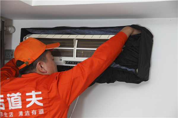 起床后嗓子干痒咳有黏痰,起床后嗓子干疼咳嗽