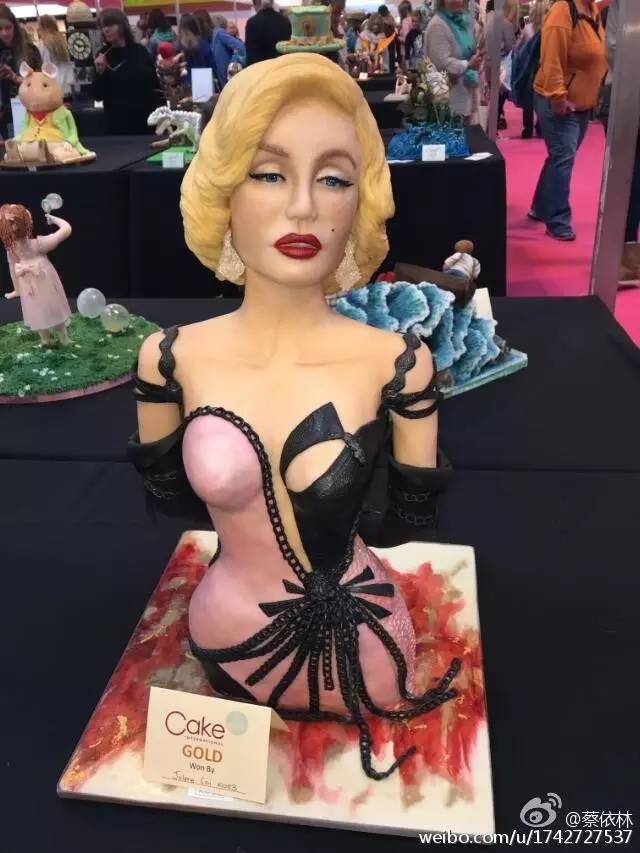 Jolin的蛋糕，杨幂的画，鹿晗的足球...万万没想到！明星们都是酱紫的跨界艺能王！