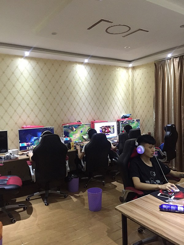 平凡少年与城市英雄：贵州MON战队的四年一梦