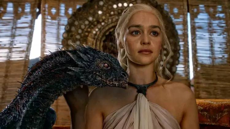 一周*服私**深扒|衣服短一截，裤子大N码女明星到了冬天还是有“腰”法！