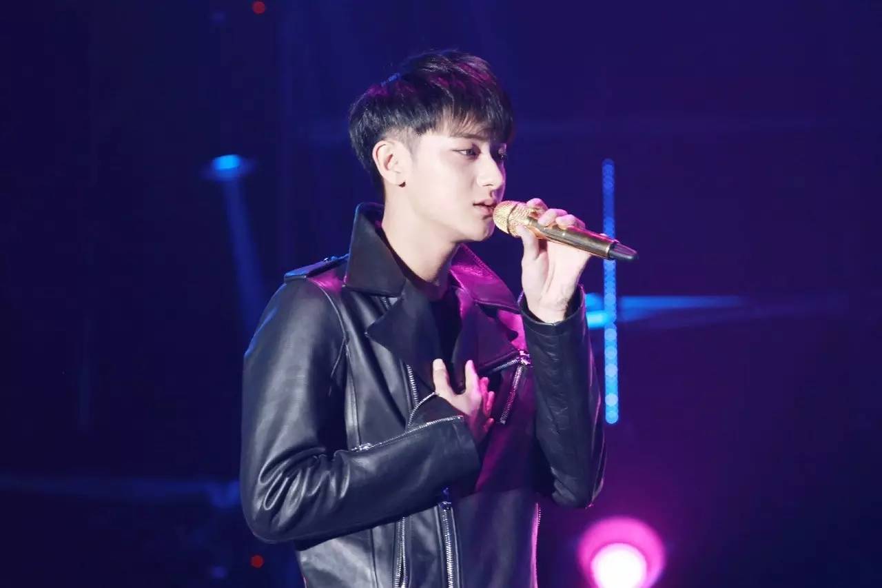 Jolin的蛋糕，杨幂的画，鹿晗的足球...万万没想到！明星们都是酱紫的跨界艺能王！