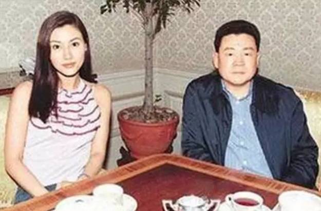 刘銮雄传,刘銮雄后宫的争斗