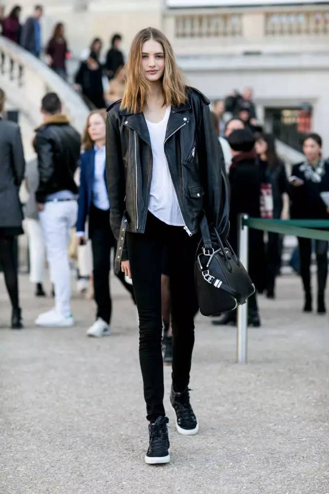 如何治疗不酷不帅病？一件机车皮夹克！