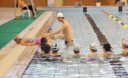 震撼，26个英文字母里竟然隐藏着惠山文体元素！