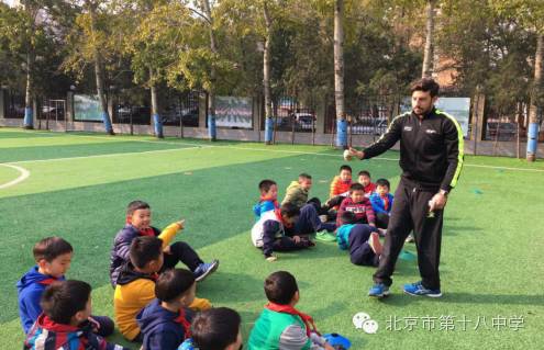 趣味性足球课堂,趣味小班足球课