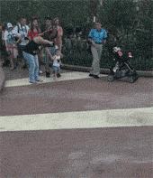 93岁高龄的米老鼠生日,88岁老头生日快乐