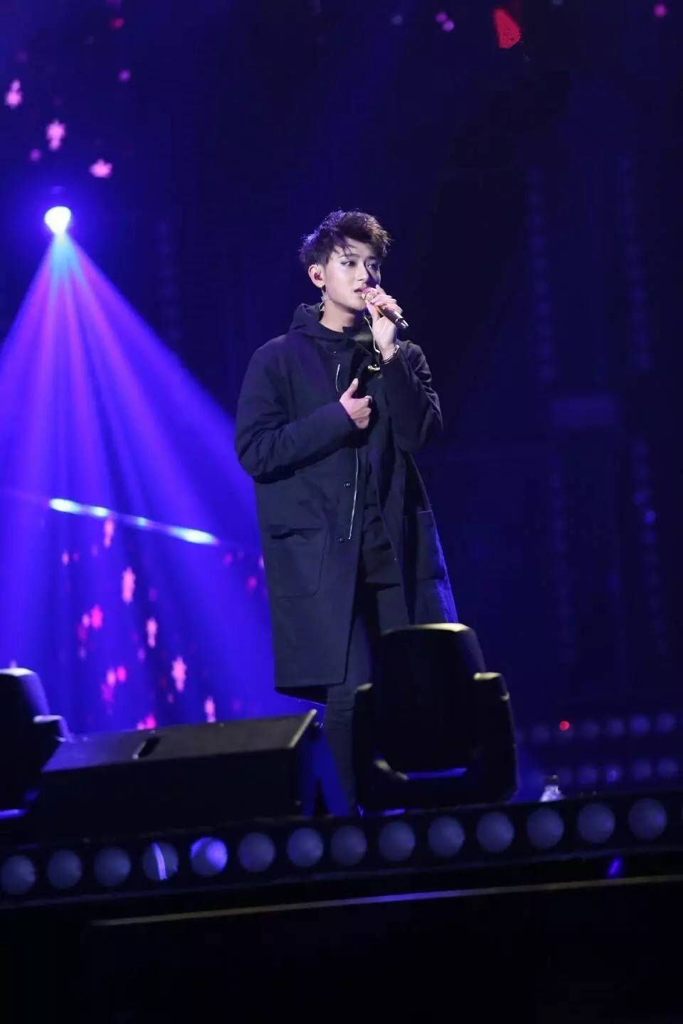 Jolin的蛋糕，杨幂的画，鹿晗的足球...万万没想到！明星们都是酱紫的跨界艺能王！