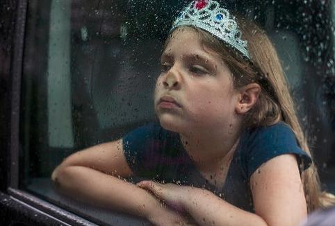 斗鱼熊猫*牙虎**被割韭菜!Riot将推专属直播App