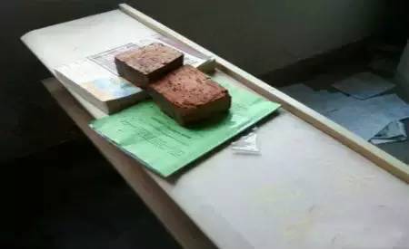 你还绞尽脑汁在图书馆这样占座吗？！