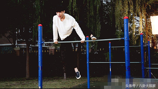 张艺兴可爱，千玺俏皮，蒋劲夫man爆，运动系男神你心水哪款？