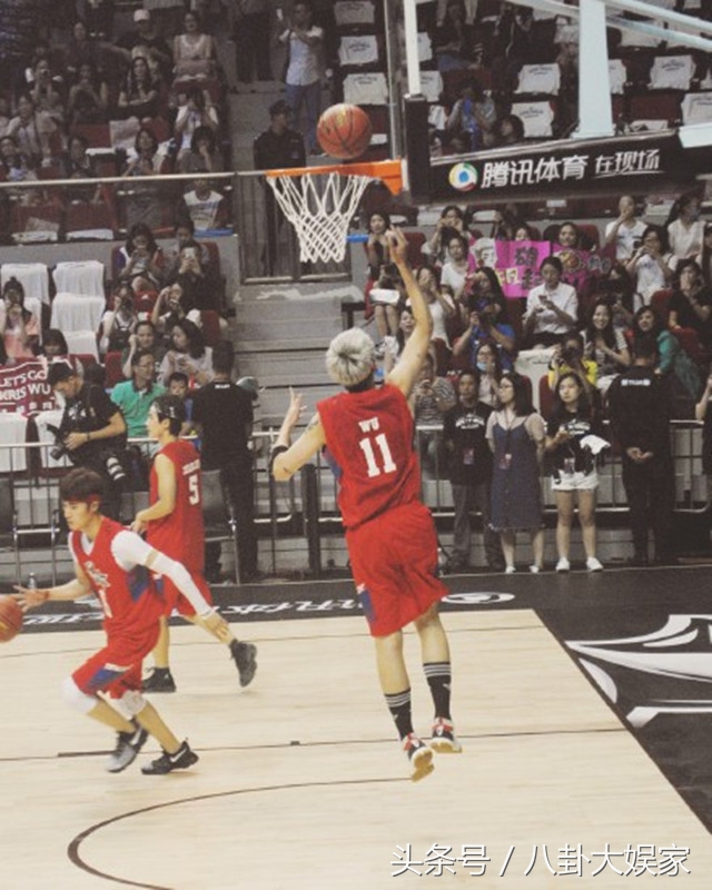 张艺兴可爱，千玺俏皮，蒋劲夫man爆，运动系男神你心水哪款？