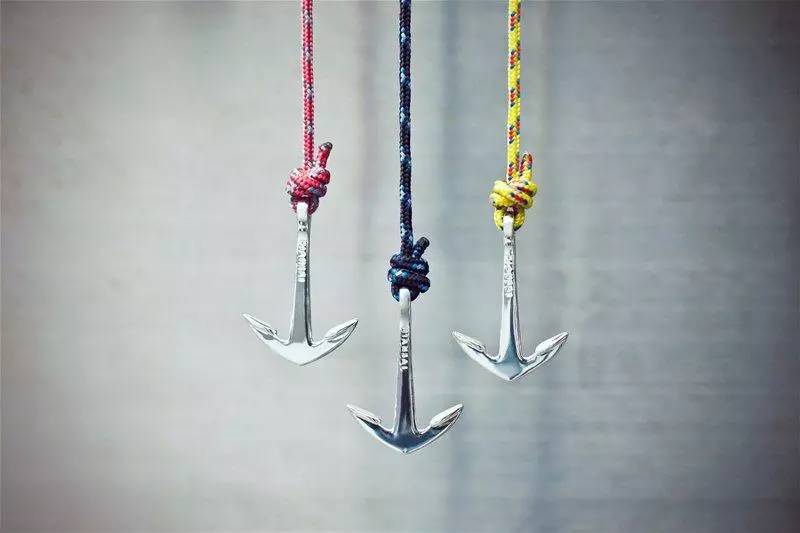 男士一般戴手链是什么材质,为什么男士戴银手链