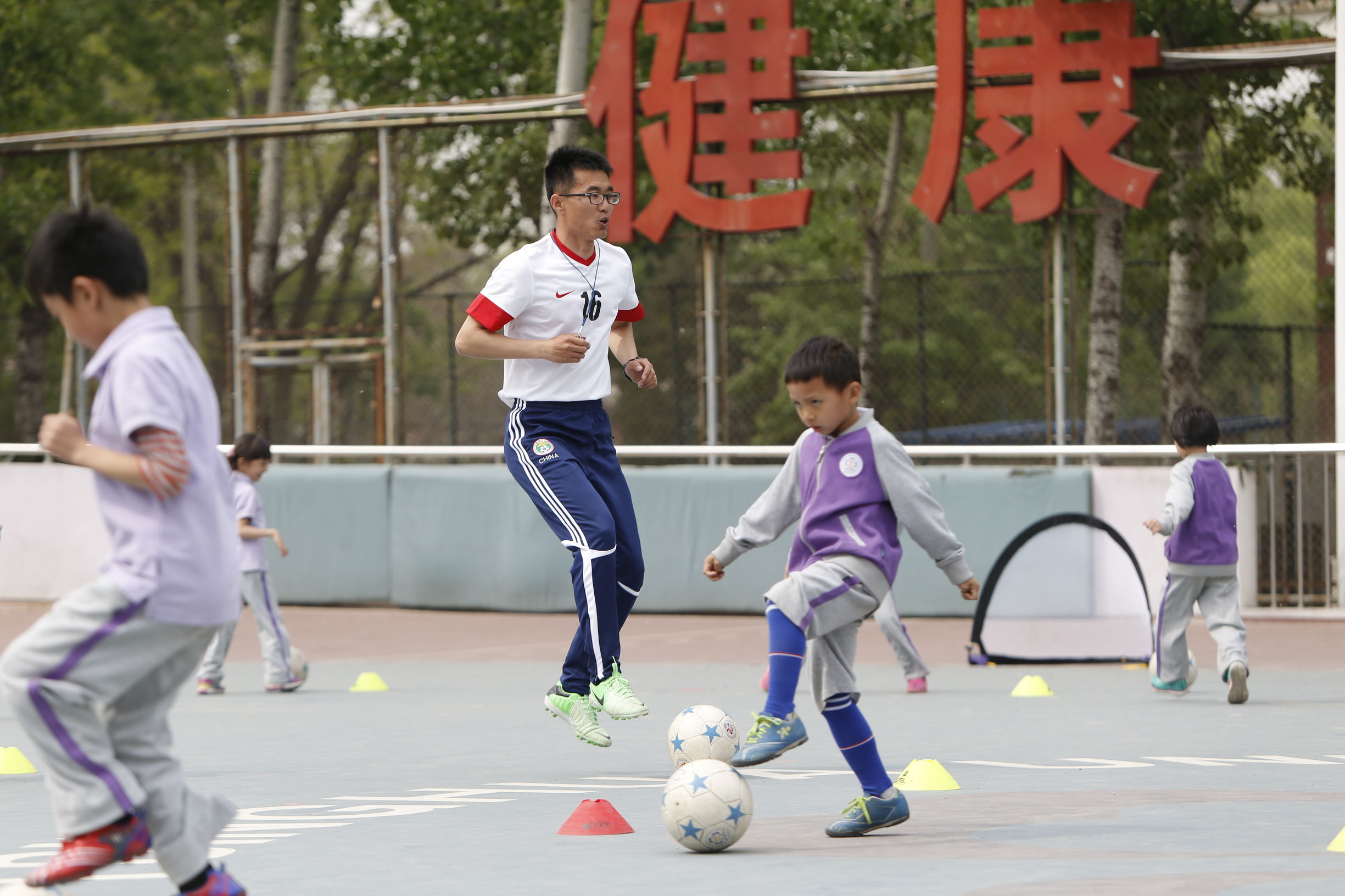 全国中小学十佳体育教师,任海江清华附小