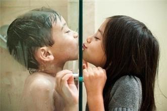 小孩生长过快会出现什么症状,孩子出现这个信号家长要警惕早熟