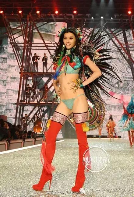 今年的维密秀,维密红高粱