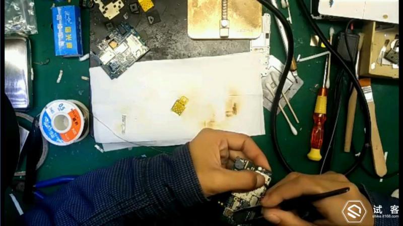 手机内存不够怎么办？扩容实记教给你16G秒变64G