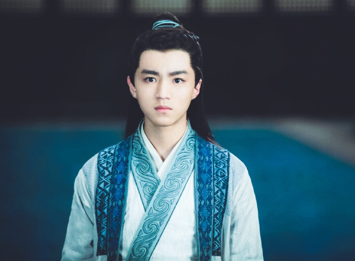 露额头就变丑了,一露脑门就显老