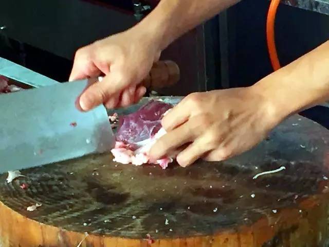 一个普通农庄的面积是多少,一间农庄要投资多少钱