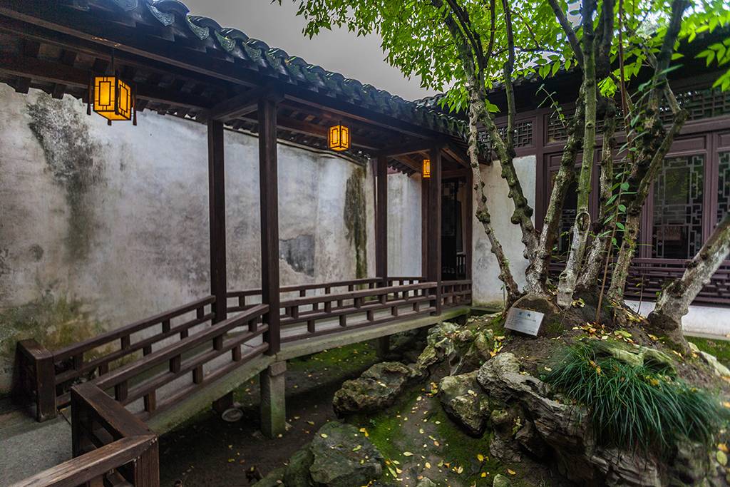 距离杭州仅30公里车程,距离杭州一小时车程的景点