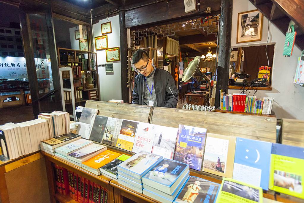 距离杭州仅30公里车程,距离杭州一小时车程的景点