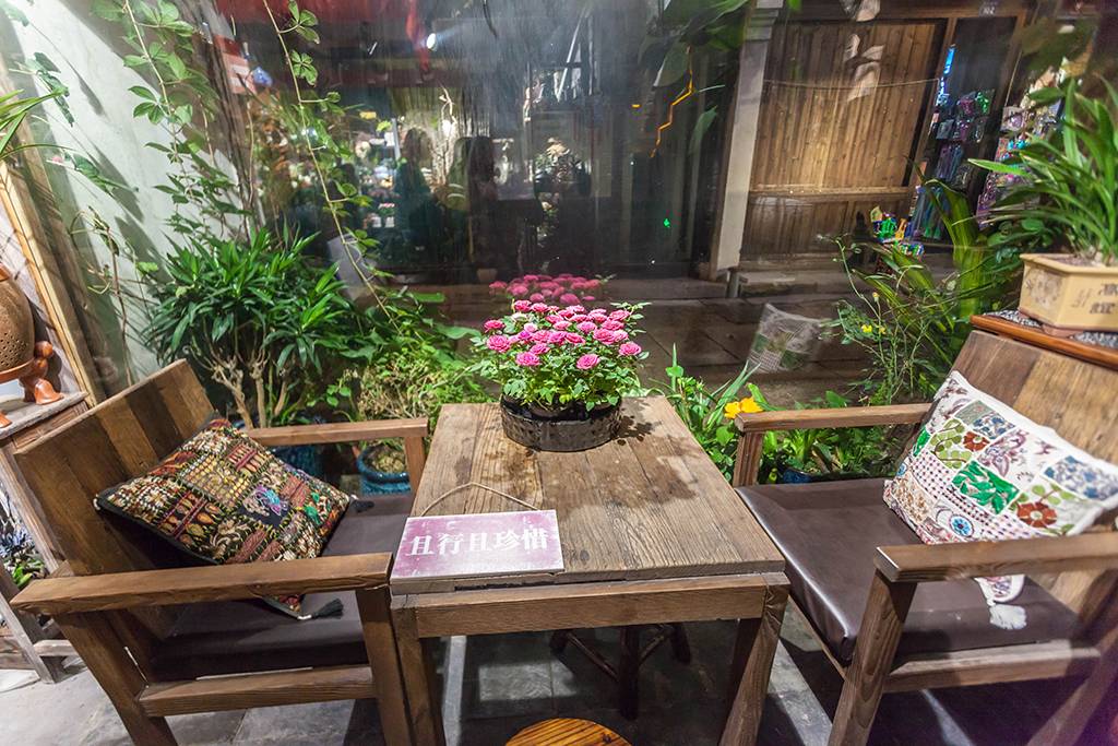 距离杭州仅30公里车程,距离杭州一小时车程的景点