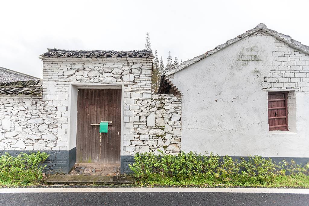 距离杭州仅30公里车程,距离杭州一小时车程的景点