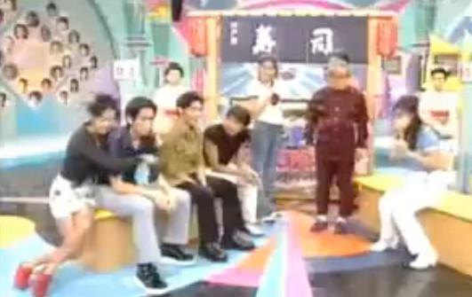 她饰演的郭襄成为一代经典,神雕侠侣郭襄钟汉良