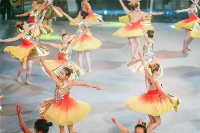 嗨，我叫惠州学院，今年70岁了！