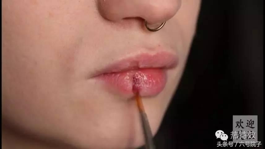 嘴部受伤流血是这样化的，喜欢可以学一下
