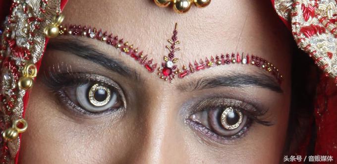 硬的黄金隐形眼镜,真黄金眼镜