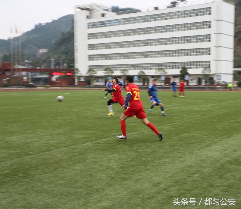 相互沟通增进友谊,沟通互鉴提升文化自信