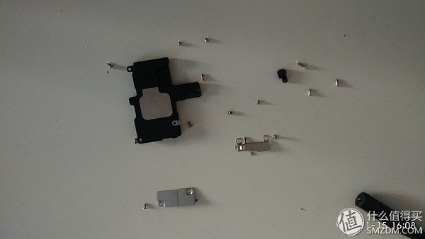 苹果6掉水里了怎么修复,苹果6s掉水里挽救措施