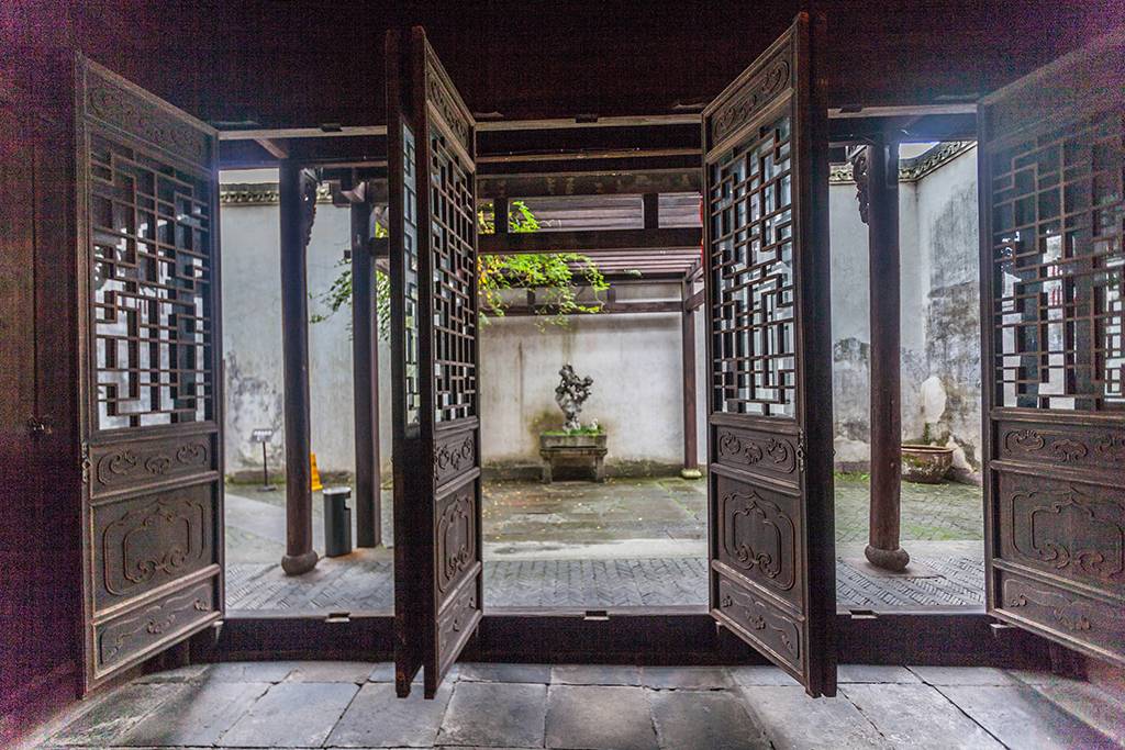 距离杭州仅30公里车程,距离杭州一小时车程的景点