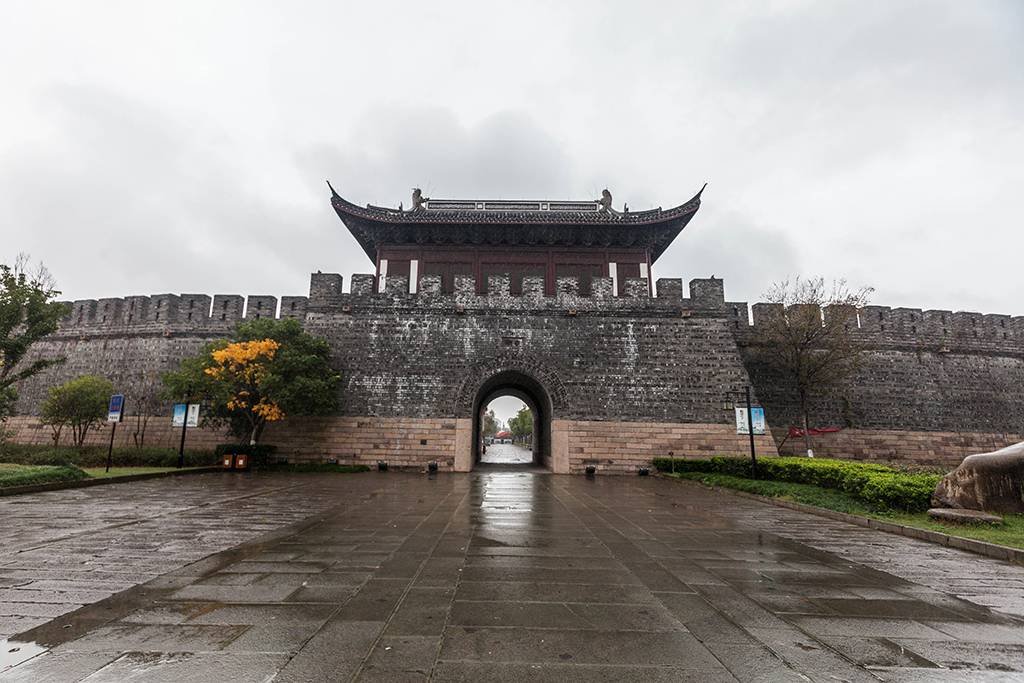 距离杭州仅30公里车程,距离杭州一小时车程的景点