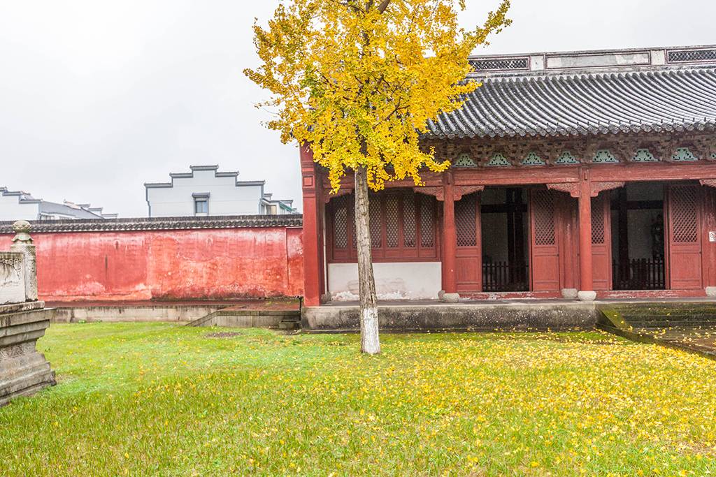 距离杭州仅30公里车程,距离杭州一小时车程的景点