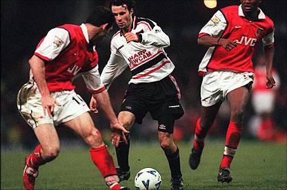 瑞恩的生日,瑞恩吉格斯个人资料