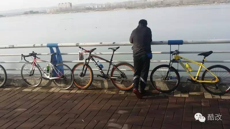骑行腿抽筋是什么引起的,骑行用力过猛隔天腿开始抽筋