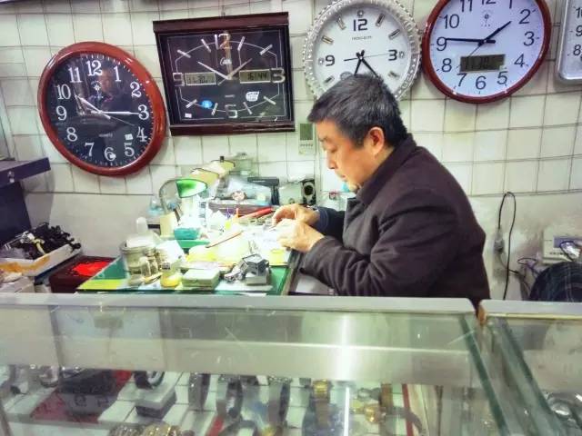 修表店铺附近聊城,聊城闸口哪里有修表的