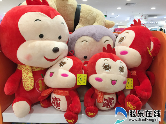 猴年春节临近烟台猴元素商品“猴急”抛售