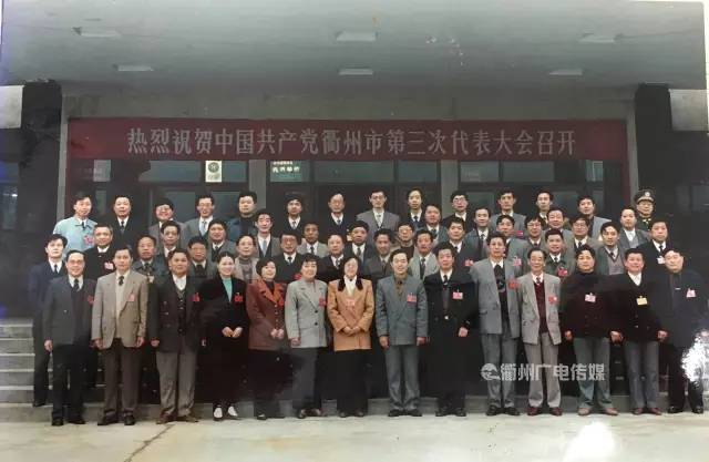 他，是宫宝的创始人，退休后研发了羊胎口服液，如今还在奋斗