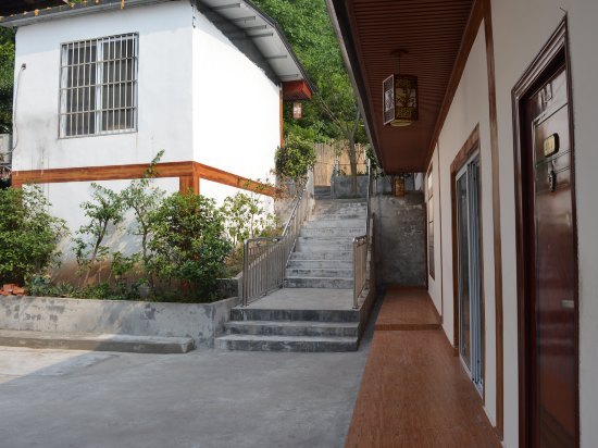 峨眉山旅游住哪个酒店比较方便,峨眉山度假酒店推荐最新