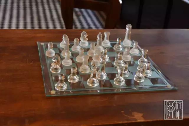 见过了那么多食堂，这家公司却为了员工吃得更好包下了一整片农场