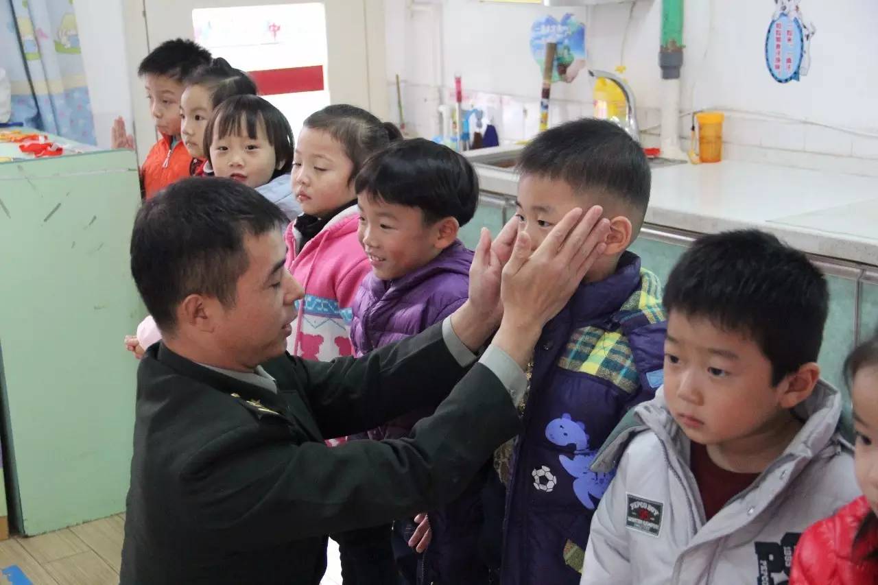 「校园」助教大舞台家长唱主角