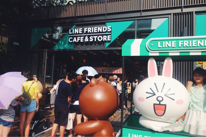 2017年这10家大牌店将空降成都！维秘旗舰店、Delvaux、钟书阁都要来了！